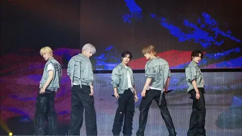 TOMORROW X TOGETHER WORLD TOUR 'ACT : TOMORROW'