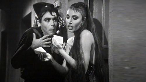 Bambole, non c'è una lira!