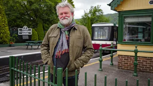 Britain's Favourite Railway Stations with Si King