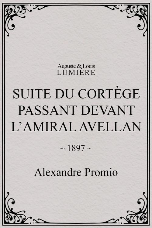 Suite du cortège passant devant l’amiral Avellan