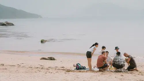 He Doesn’t Know I Know