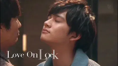 隣の家族は青く見える