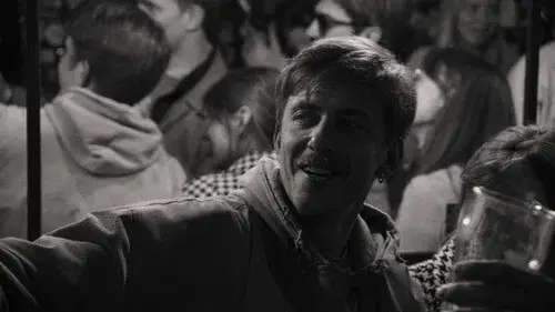 Scenes of Friendly Ties