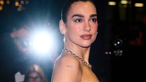 Dua Lipa - Unstoppable