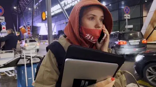 My Undesirable Friends: Part I – Last Air in Moscow