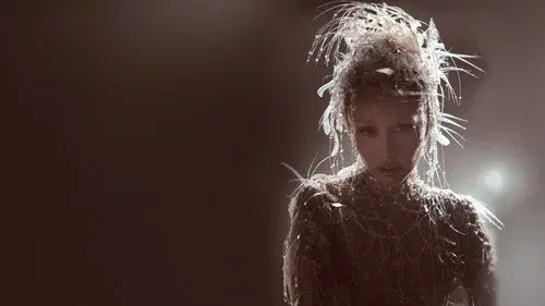 Miley Cyrus: Something Beautiful