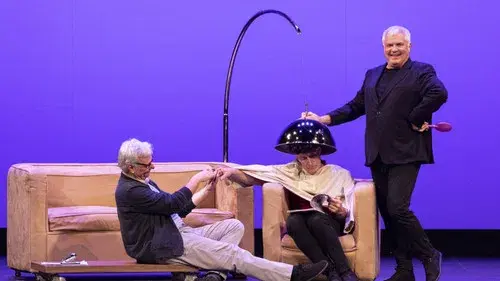 HITS chimpúm! La última función de Tricicle