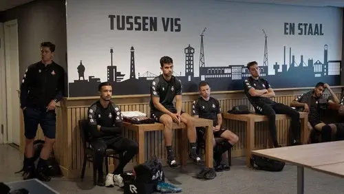 Tussen Vis en Staal